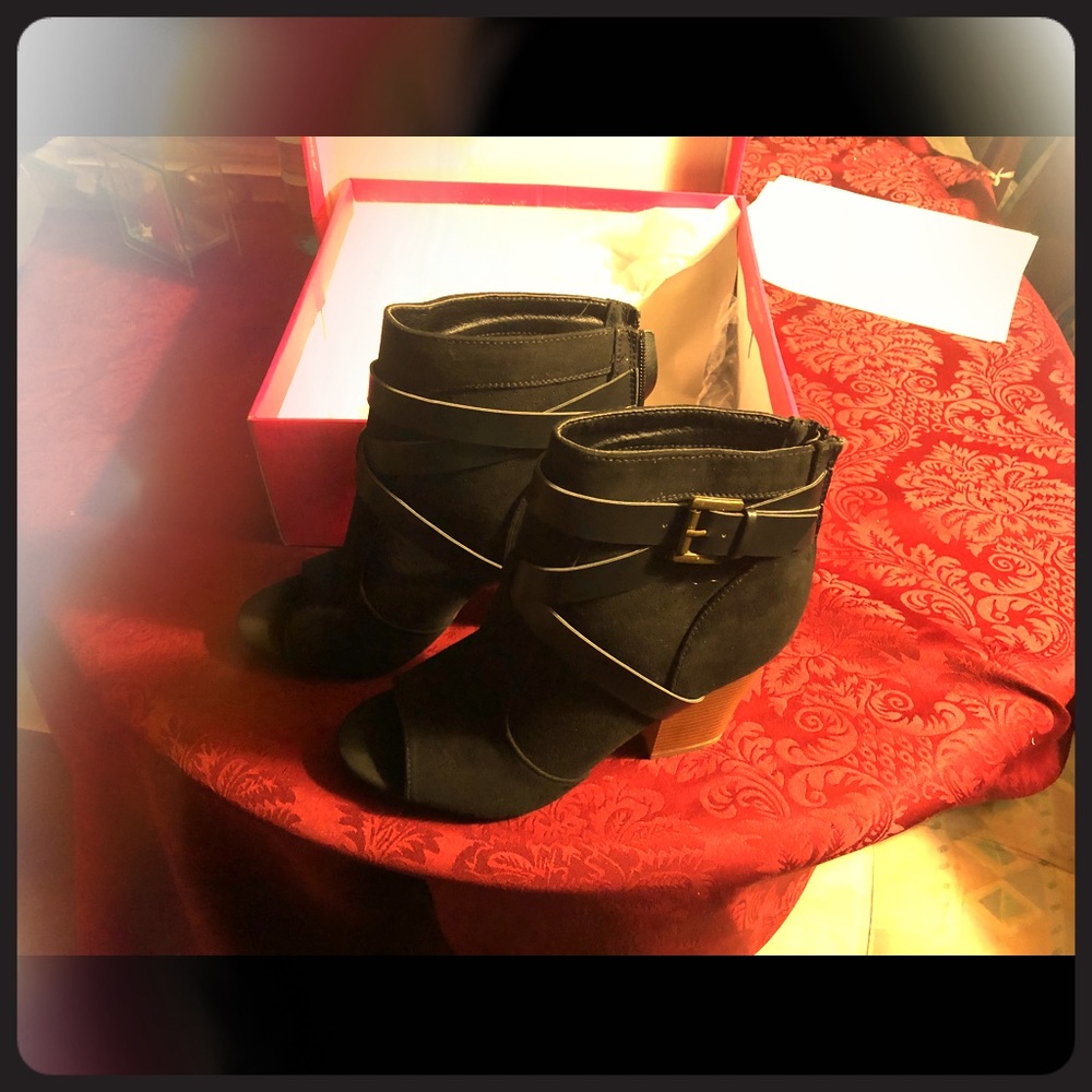 Black Open toe shoes